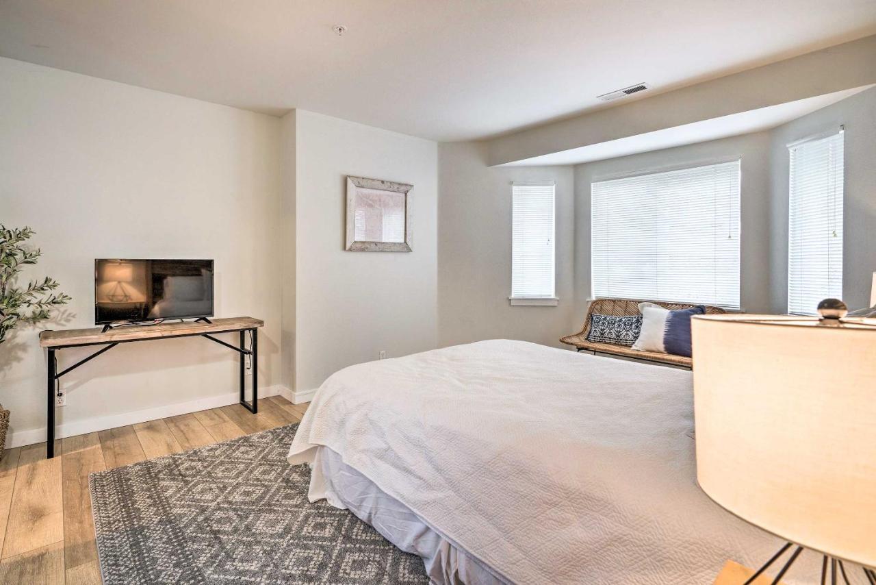 Chic Chelan Condo With Balcony, Walk To Lake And Dtwn! Exterior foto